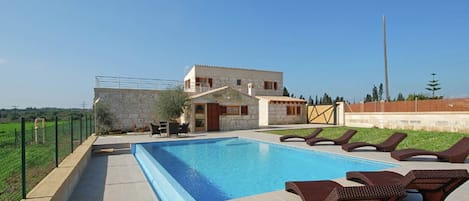 Holiday Home Swimming Pool