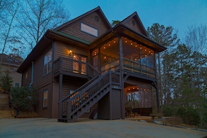 Woodland Lodge at night