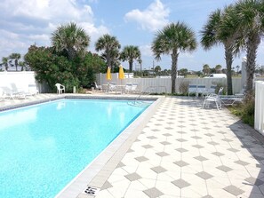 Pool at Island Sands