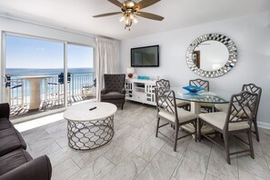 Living Room - What a beauty!  So stylish!