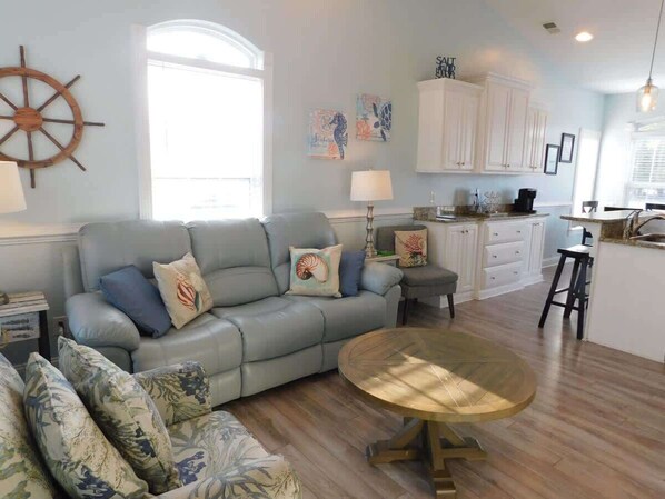 Living room (new sofa 2022)