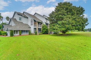 Exterior | Located in the La Cita Golf and Country Club