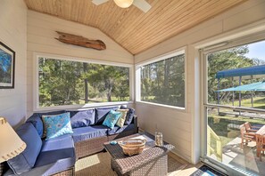 Newly Renovated Sunroom