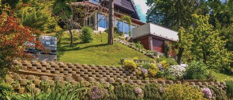 Garden under the house