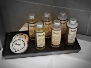 Bathroom amenities