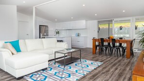 Loungeroom
