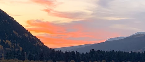 another lovely sunset from Owl Meadows 6