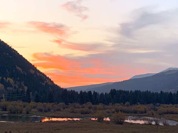 another lovely sunset from Owl Meadows 6