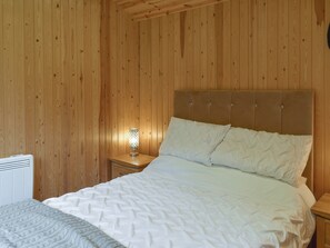 Double bedroom | Shepherds Hut 2 in Kent - The Shepherds Huts at Laddingford, Laddingford, near Maidstone