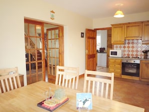 Allaghee Mor Holiday Home, Seaside Holiday Accommodation Available in Ballinskelligs County Kerry