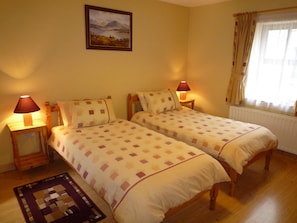 Lakeside Lodge, Holiday Accommodation Available in Bantry County Cork