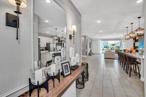 7704WestlandDr_07