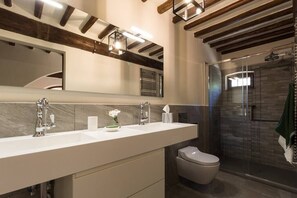 Private Bathroom, Toscana Suite