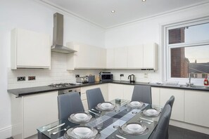 Lovely kitchen with dining area