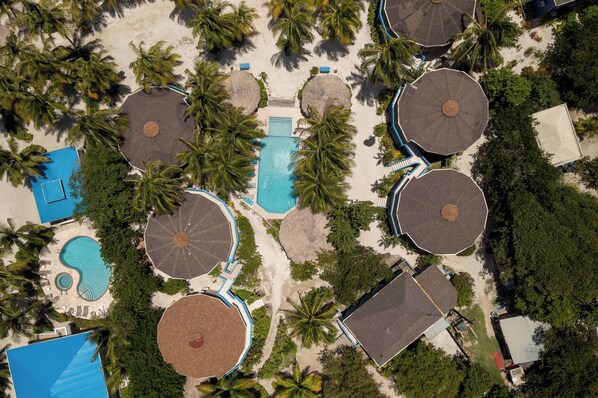 White Sands Cove Oceanfront Boutique