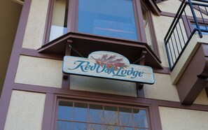 Exterior Sign for Red Oak Lodge