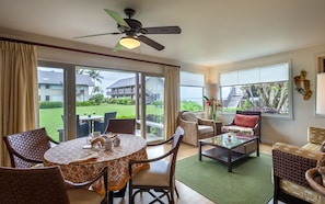 Kauai vacation rentals | Hanalei Colony Resort E1 living/dining - Kauai vacation rentals | Hanalei Colony Resort E1 living/dining