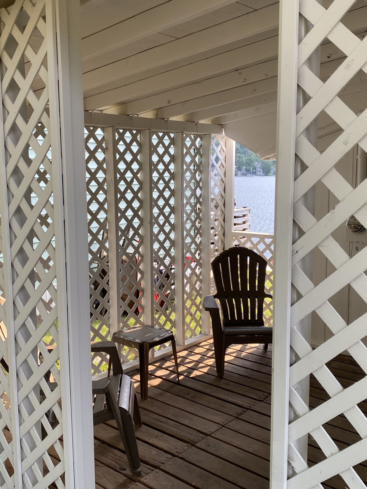 Romantic Lakefront Cottage #5