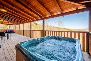 Enjoy the amazing views of Mt. LeConte from the hot-tub