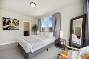 Bedroom 2 | King Bed with Reading Chair (second level)