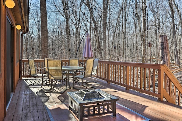 Bushkill Vacation Rental | 3BR | 2BA | 1,368 Sq Ft | 2 Steps Required