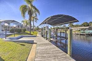 House Exterior | Dock Accommodates a 35-Foot Boat | Slip Not Available