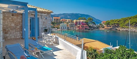 Luxury Kefalonia Villa | Villa Petrino | Private Terrace | 1 Bedroom | Perfect For Couples | Assos