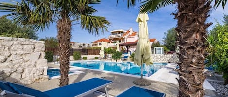 Ferienhaus mit Pool Zadar Kroatien
