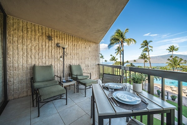  Beautiful ocean view from the lanai.