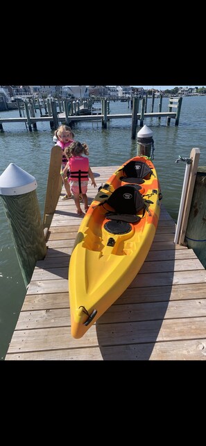 Double kayak with room for a child 