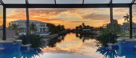 Heated infinity pool vacation rental in Cape Coral, Florida