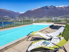 Mountainous Landforms, Swimming Pool, Mountain, Hill, Mountain Range, Resort, Ridge, Leisure, Outdoor Furniture, Eco Hotel