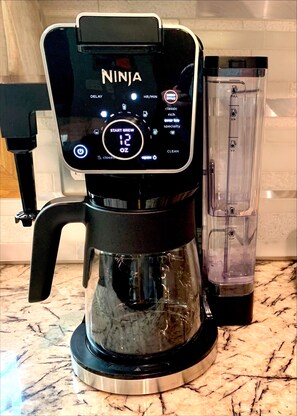 New Coffee maker with frother: classic, rich, over ice, specialty