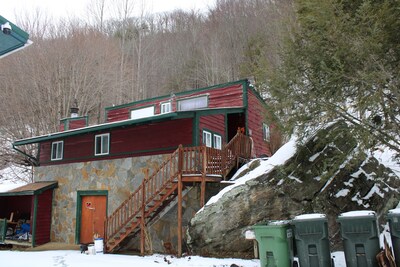 House adjacent to pub/restaurant