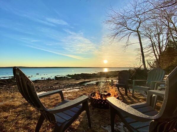 200 Steps To Your Beach Firepit Low Tide Vibes With Sunrise Views!