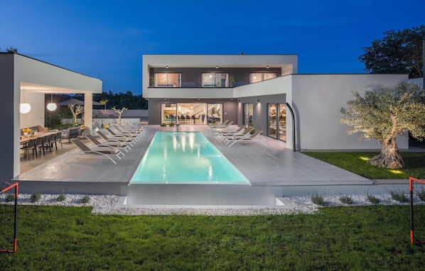 pool