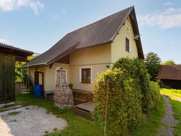 Pflanze, Himmel, Wolke, Eigentum, Gebäude, Fenster, Grundstueck, Haus, Hütte, Die Architektur