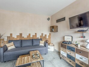 Canapé, Propriété, Meubles, Table, Cadre, Bois, Éclairage, Design Intérieur, Salon, Sol