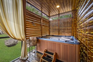 Bain à remous intérieur