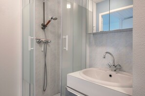 Bain