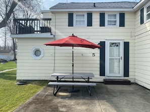 Front View of Suite 5 With Picnic Table 