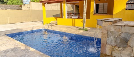 Casa com piscina, churrasqueira e Wi-Fi em Itanhaém, litoral sul de SP
