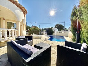 A look at the pool from the chill out area in the prvate garden