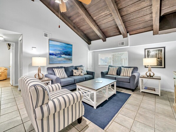 Spacious Living Room Off Of Kitchen