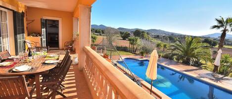 Holiday finca, views, swimming pool, garden, tranquility