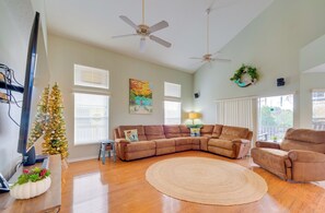 Living Room | Main Floor | Smart TV | Free WiFi