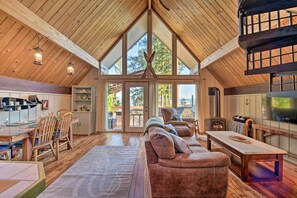 Living Room | Dining Space