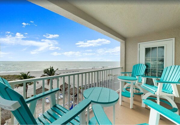 Beach Place 306 Balcony