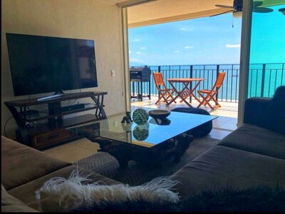 Stunning Ocean Front View 22nd Floor CASA DON ROMO