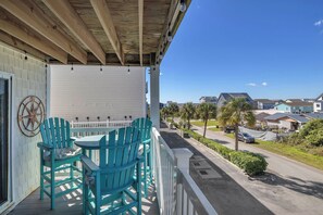 Covered Porch / View